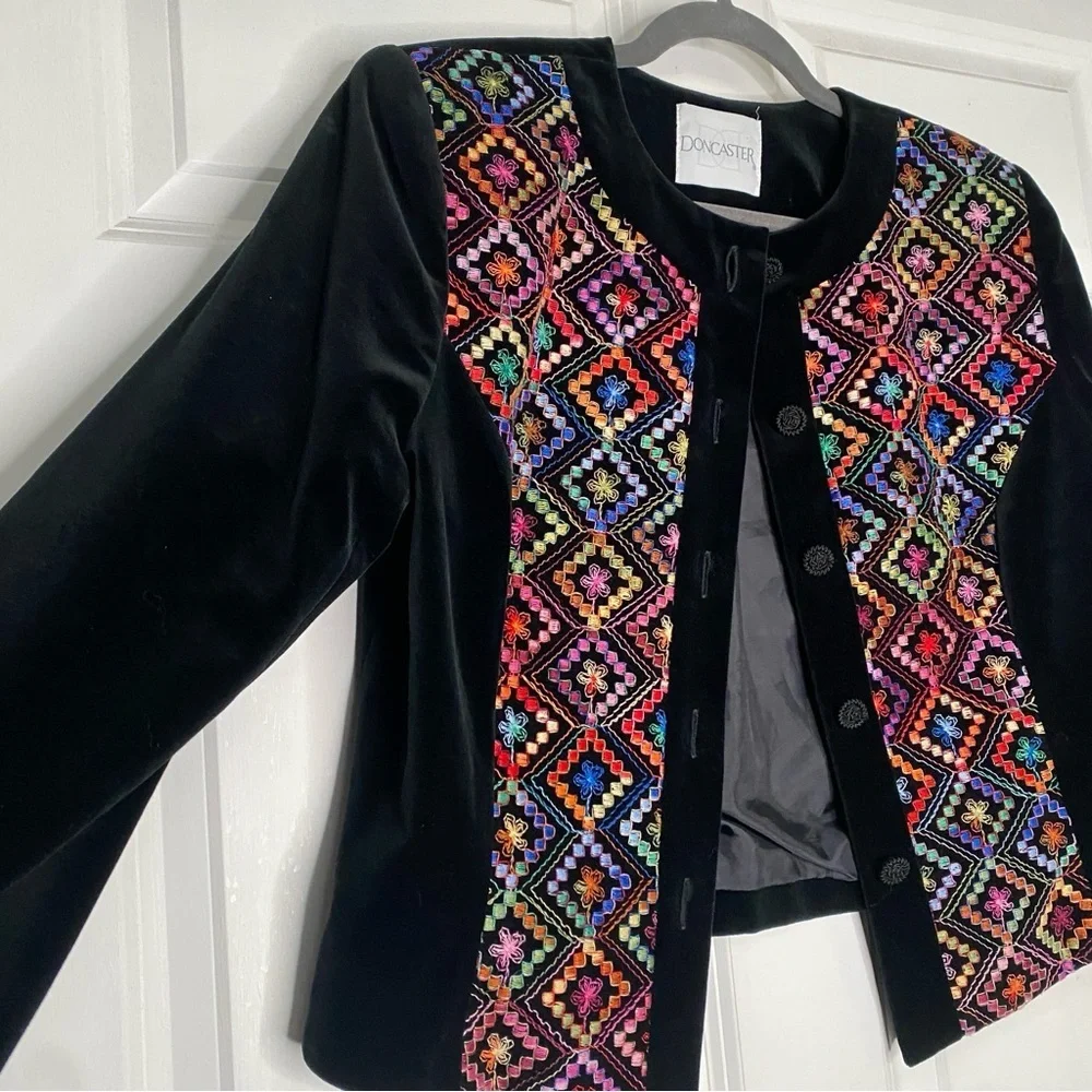 Vintage DONCASTER Crop Multicolor Geometric Floral Velvet Jacket Size 12 Petite